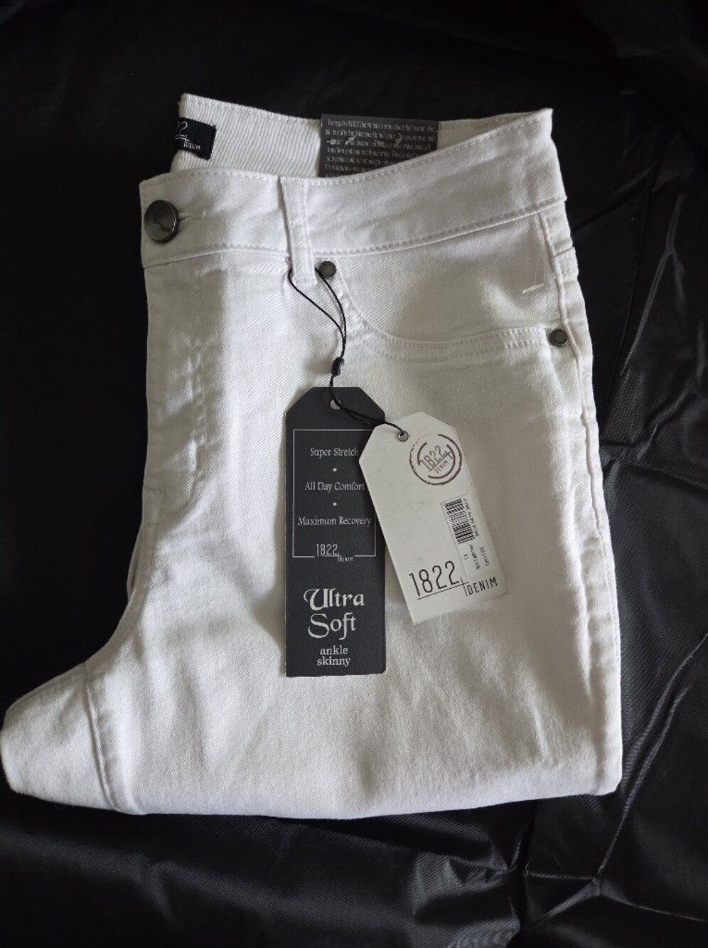 1822 Denim Ultra Soft White Skinny Jeans for Women